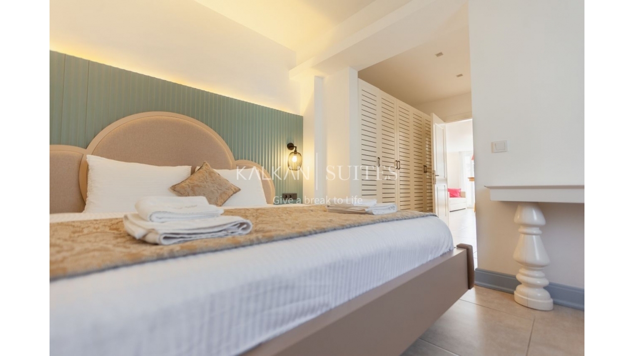 Suites 203 796