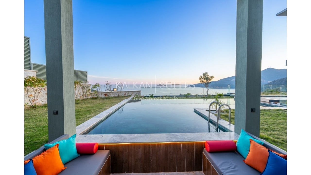 Villa Safran Flower  3488