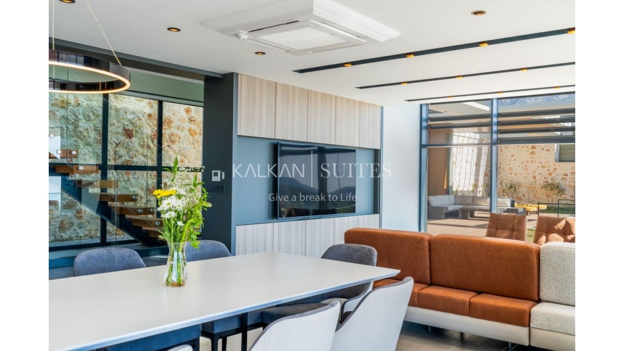 Villa Safran Flower  3515