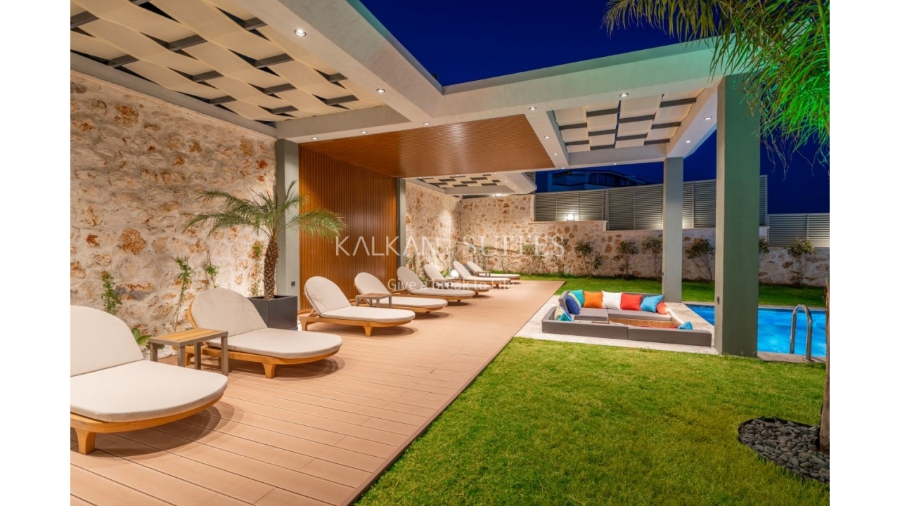 Villa Safran Flower  3455