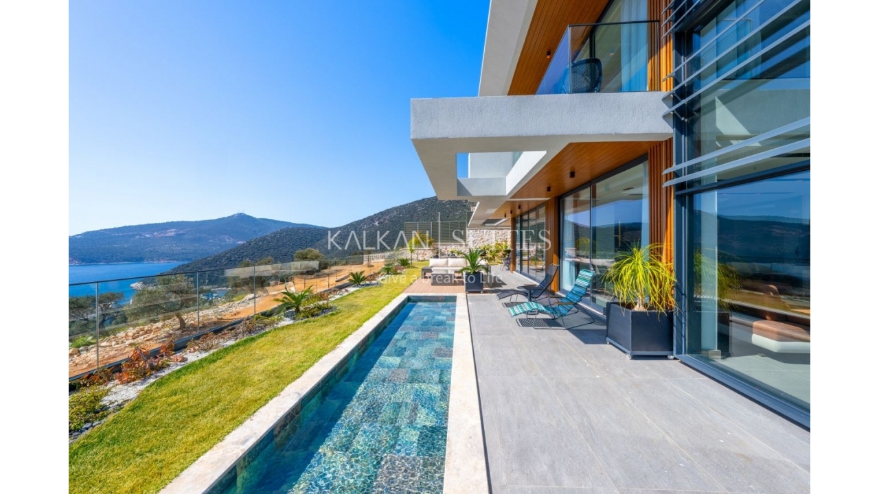 Villa Safran Flower  3452