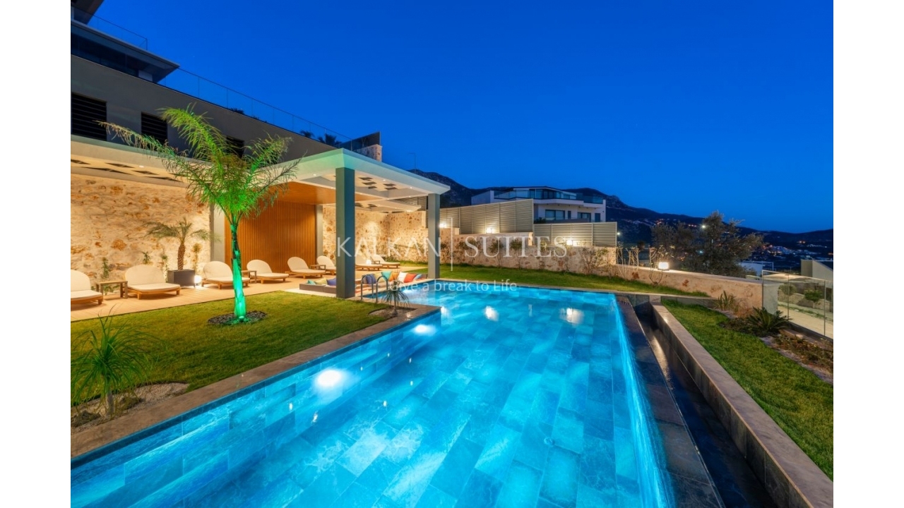 Villa Safran Flower  3445