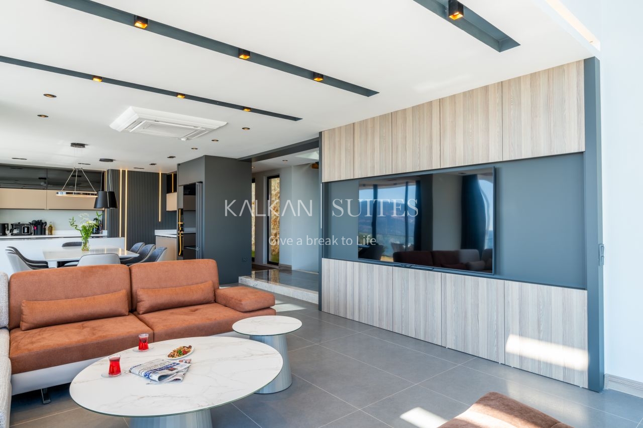 Villa Safran Flower  3528