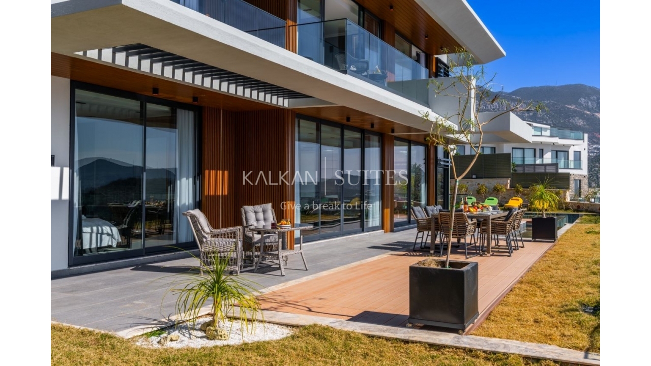 Villa Safran Flower  3503
