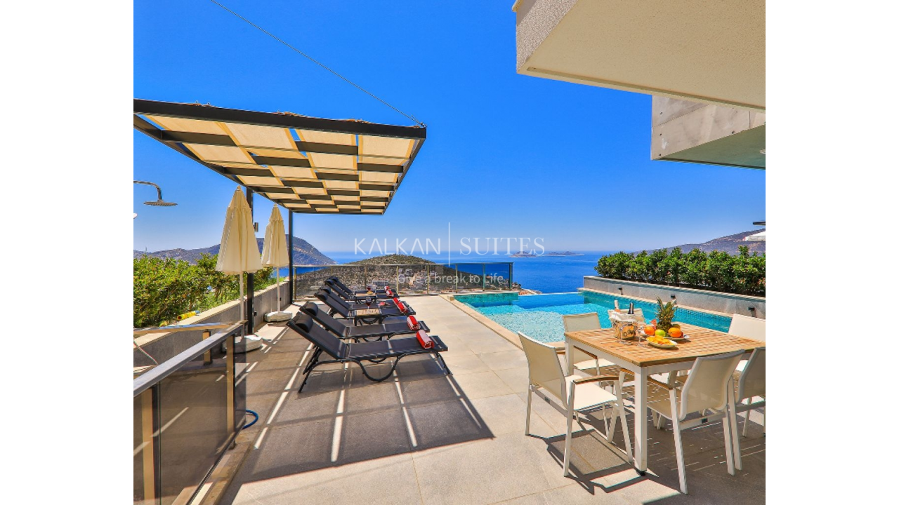 Villa Skylight 3784