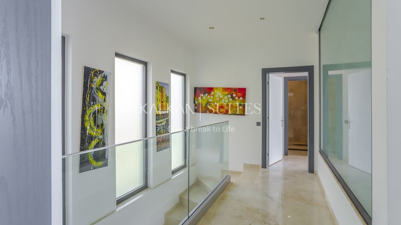 Villa Royal  4098