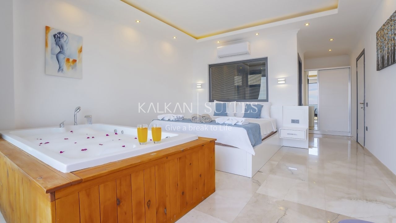 Villa Royal  4100