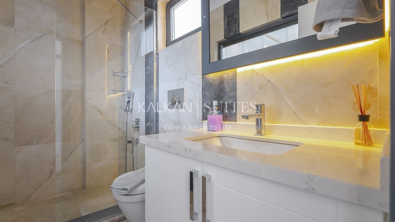 Villa Royal  4102