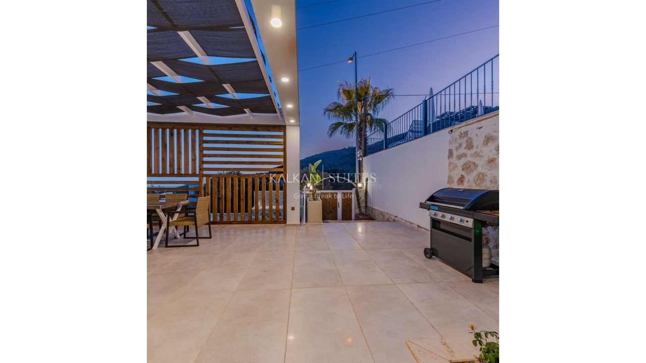 Villa Emporium 4501