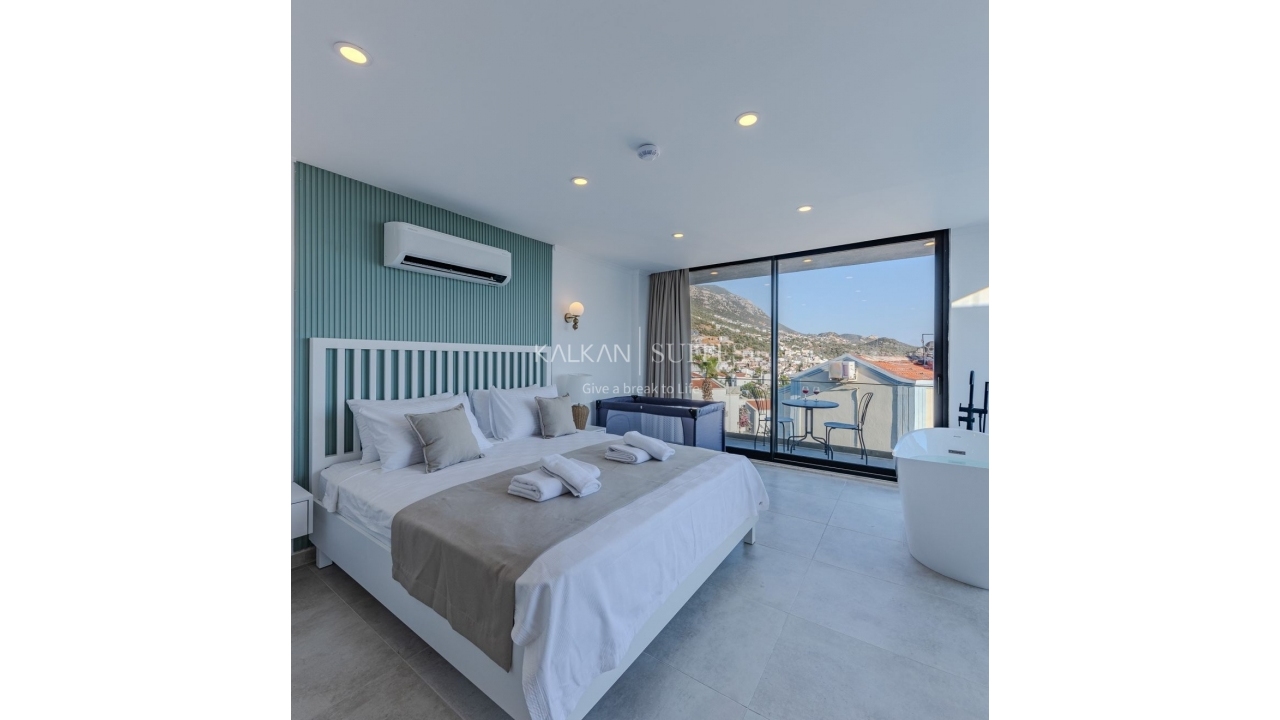 Villa Emporium 4478