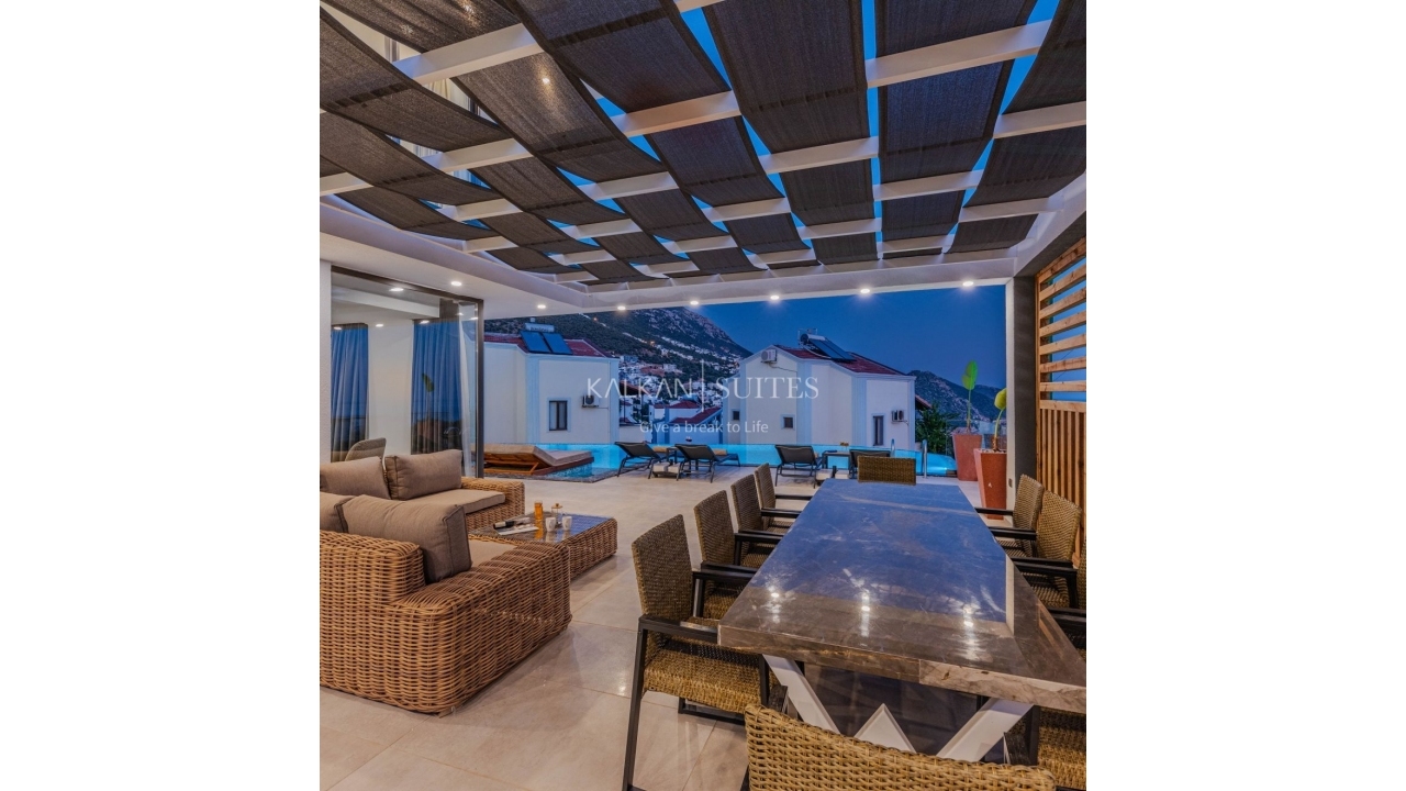 Villa Emporium 4509