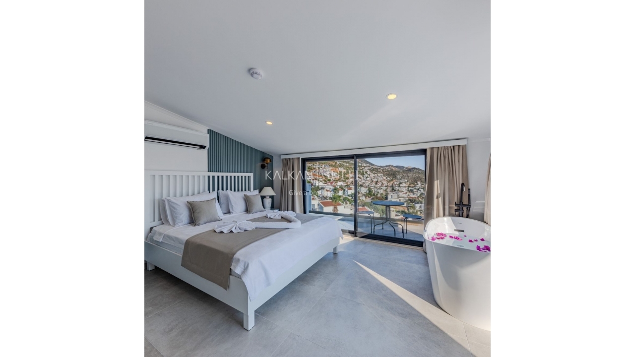 Villa Emporium 4479