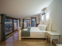 Villa Sarafin 4845