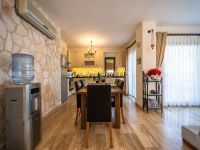 Villa Sarafin 4860