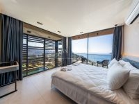 Villa Safran Flower  3526