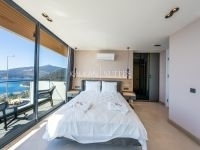 Villa Safran Flower  3487