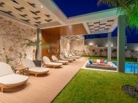 Villa Safran Flower  3455