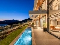 Villa Safran Flower  3444