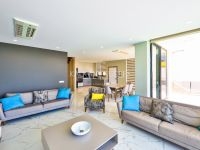 Villa Skylight 3798