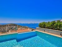 Villa Skylight 3769