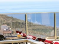 Villa Skylight 3755