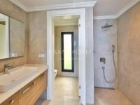 Villa Skylight 3776