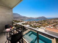 Villa Skylight 3801