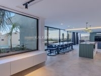 Villa Emporium 4555