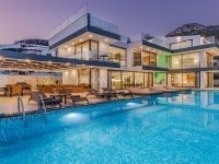 Villa Emporium 4512