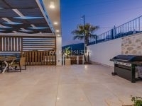 Villa Emporium 4501