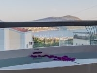 Villa Emporium 4498