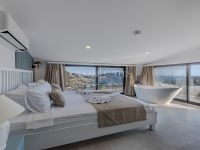 Villa Emporium 4476