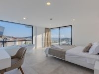 Villa Emporium 4475