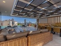 Villa Emporium 4527