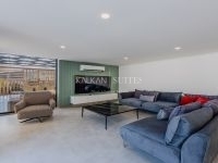 Villa Emporium 4488