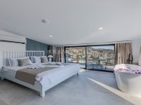 Villa Emporium 4479